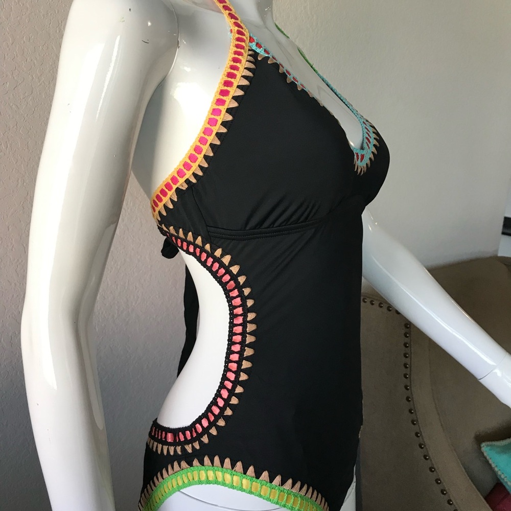 NEW WITH TAGS Bar III Black One Piece Swimsuit with Multicolor Trim